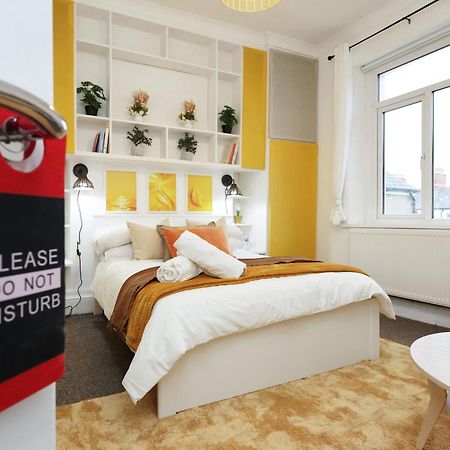 Cardiff City Guesthouse, Central Rooms, Fast Wi-Fi, On-Street Parking Kültér fotó