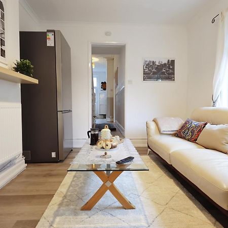 Cardiff City Guesthouse, Central Rooms, Fast Wi-Fi, On-Street Parking Kültér fotó