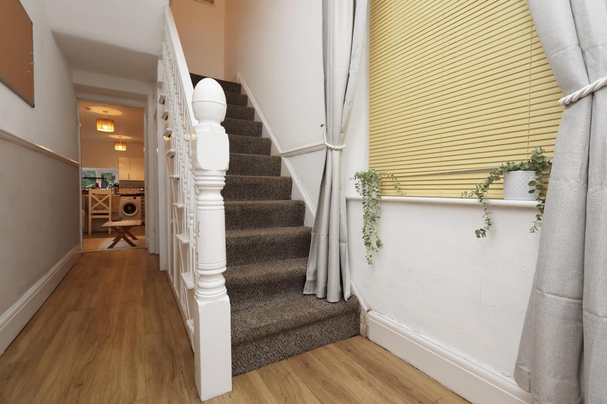 Cardiff City Guesthouse, Central Rooms, Fast Wi-Fi, On-Street Parking Kültér fotó